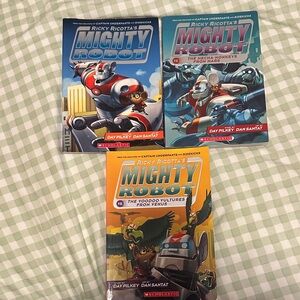 Scholastic Ricky Ricotta's Mighty Robot Trio - Blue, Red, Yellow Covers